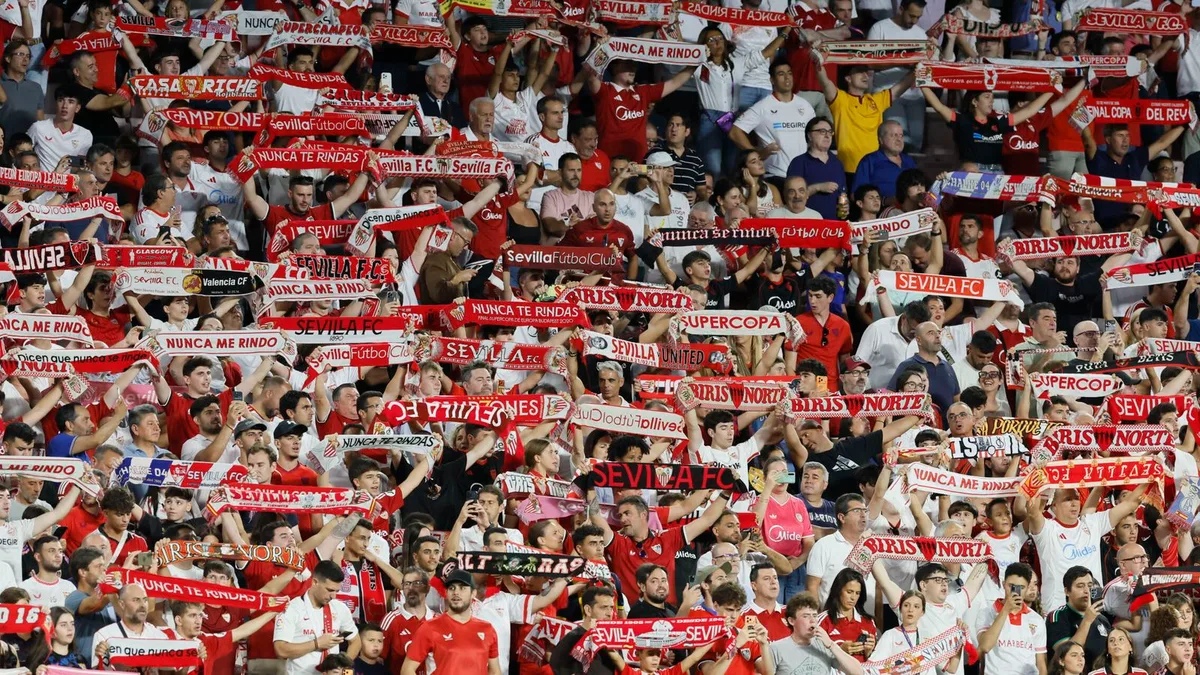 El 73% de los españoles que viajan por un partido de fútbol dedica al menos la mitad del tiempo a otras actividades