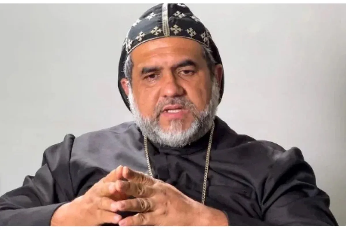 Padre Kelmon pede doações para viajar e articular apoio a Flávio Bolsonaro