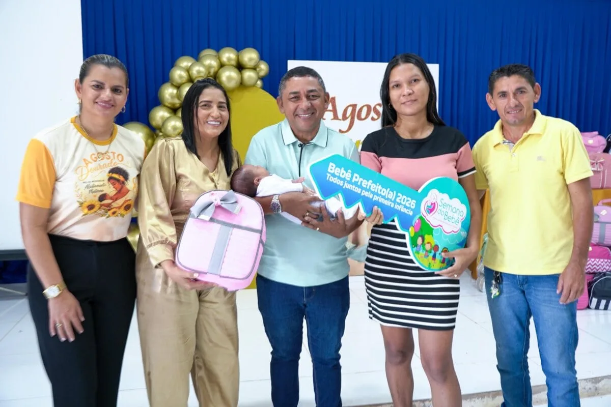Saúde encerra ‘Agosto Dourado’ com entrega de 126 kits para bebês em Porto Walter