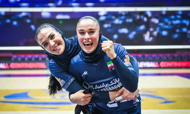 Polônia vence Turquia e fecha fase de grupos na liderança do Europeu