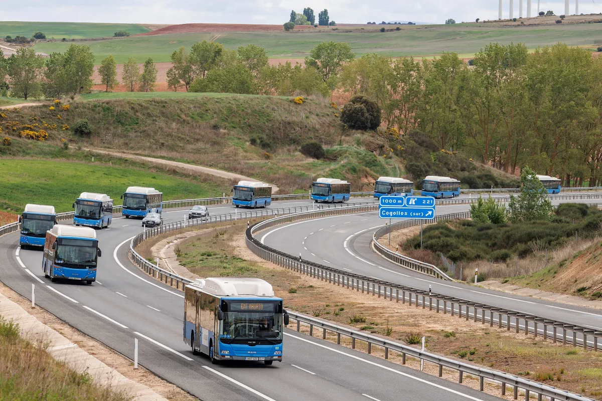 Burgos quiere quedarse con los 40 autobuses que le prestó Madrid cuando ardió la mitad de su flota en abril