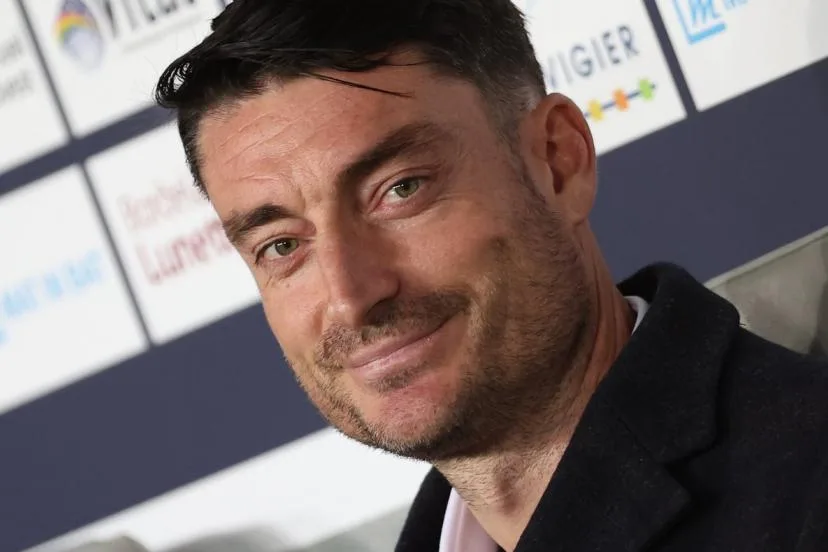 Mercato : l'ancien entraîneur et joueur des Girondins de Bordeaux Albert Riera va signer à l'Étoile Rouge Belgrade