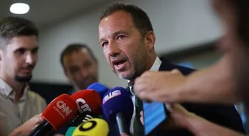 "Suárez vai continuar no Sporting", garante Varandas