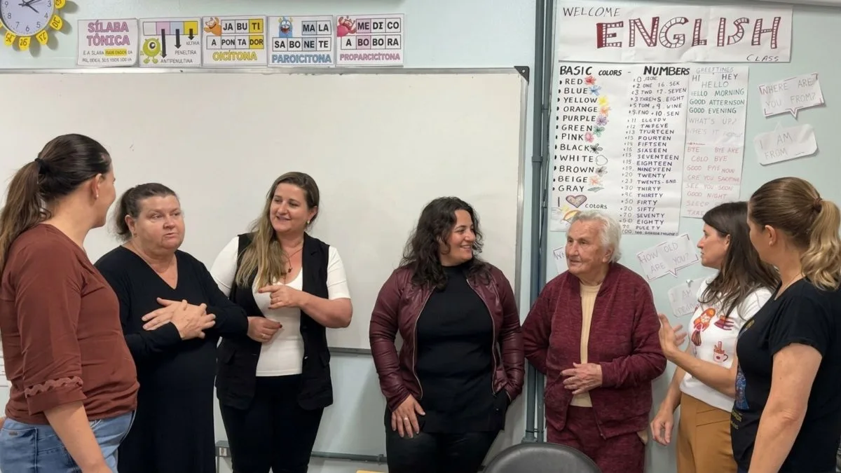Família de 24 professores transforma amor pela educação em legado de 4 gerações