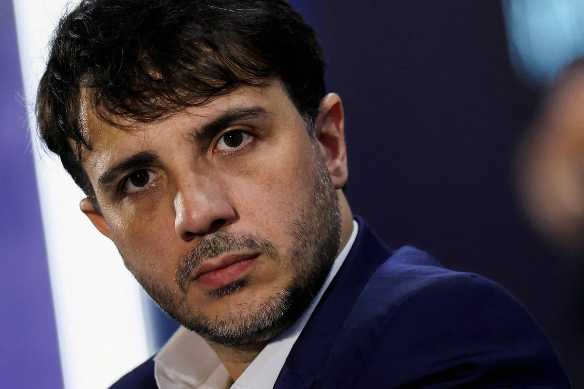MPF processa Renan Santos e MBL por ofensas a indígenas e pede R$ 500 mil de indenização