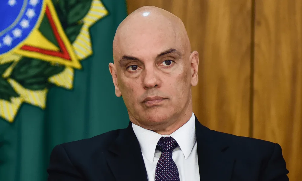 Moraes determina busca contra fonte de jornalista que publicou sobre carro usado por Dino