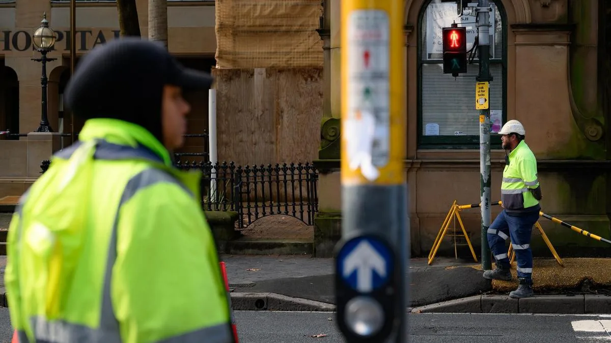 Super warning for tradies as ACTU says One Nation, Coalition on the ‘attack’