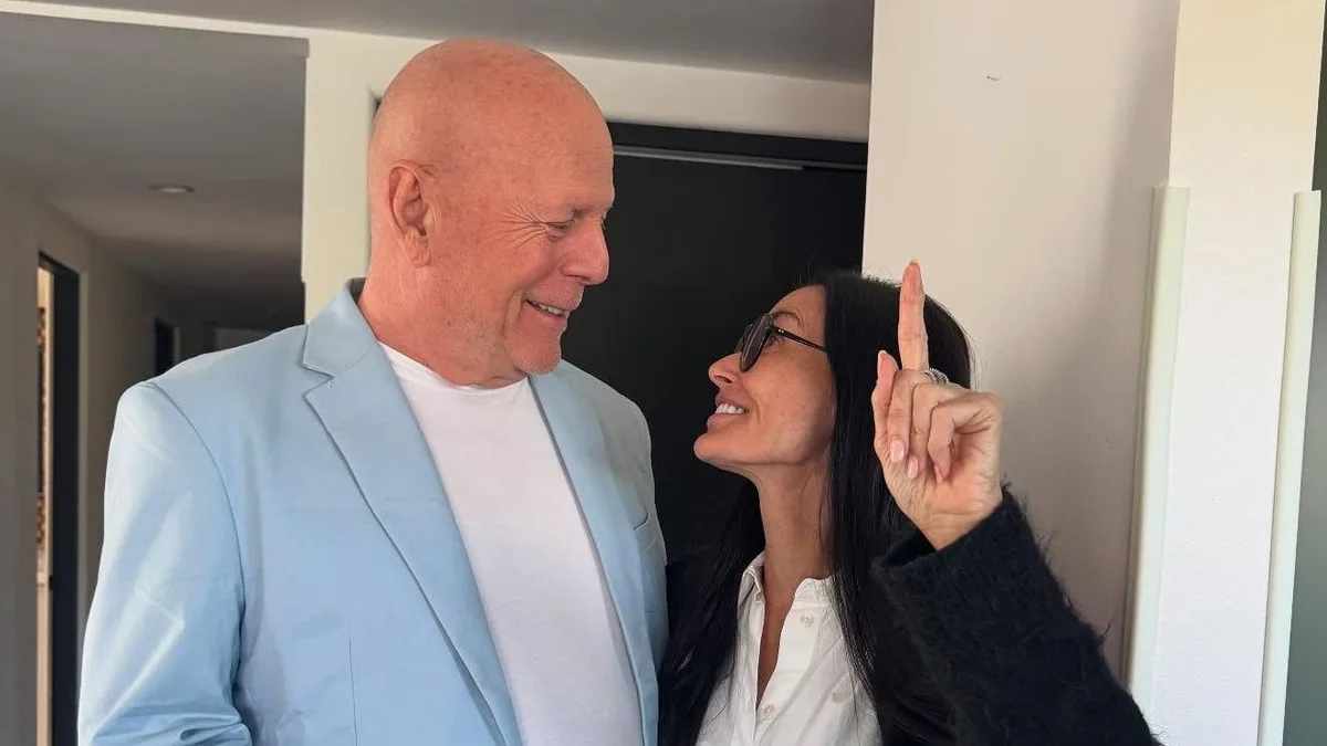 Bruce Willis reaparece en la boda de su hija Tallulah 3 años después de su diagnóstico de demencia frontotemporal