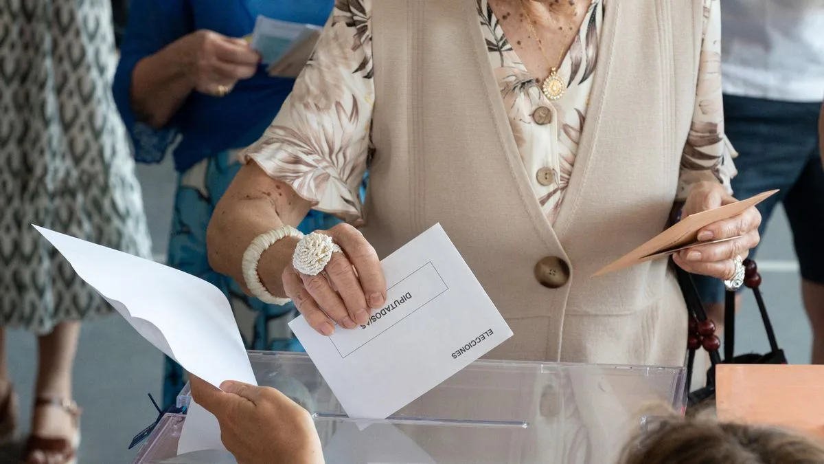 Una asociación de exiliados presenta alegaciones contra la decisión del Supremo de suspender su derecho de voto