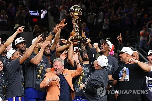 NBA 챔피언 뉴욕, 가격 오류로 새 시즌 티켓 판매 일시 중단