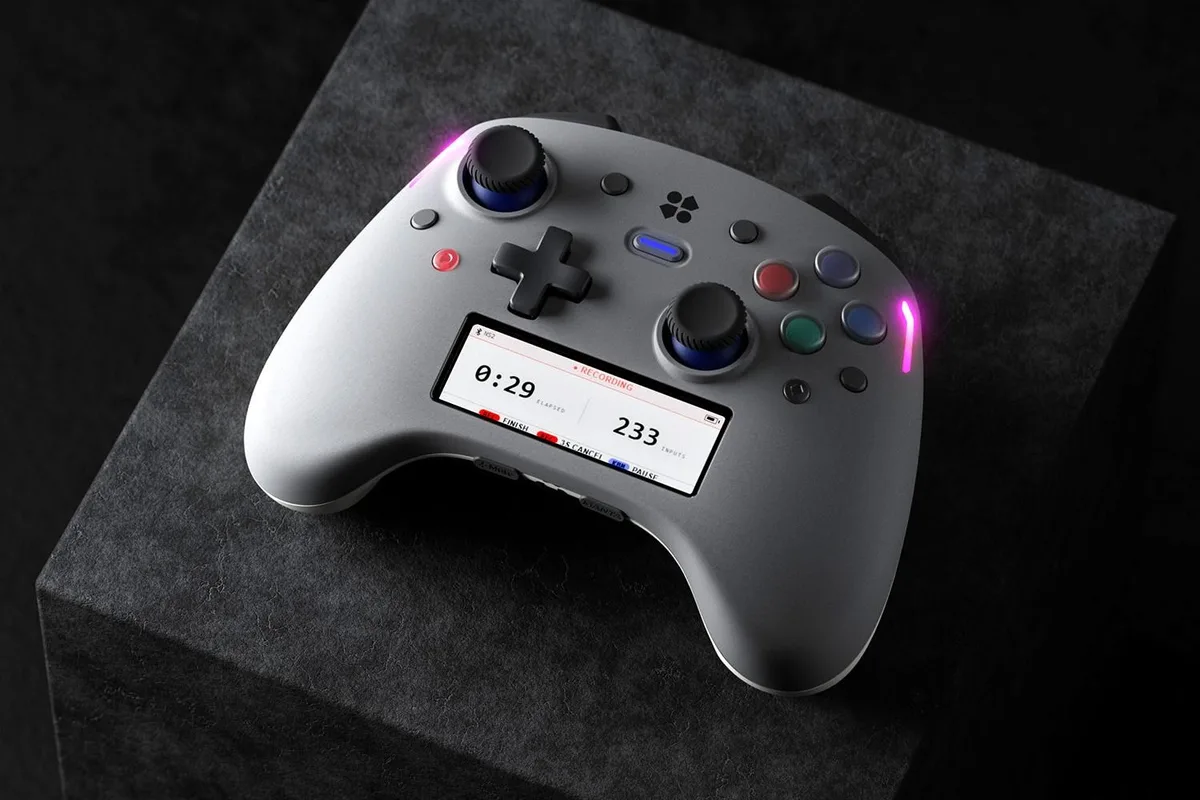 Genki’s new customizable controller has a big screen and adjustable buttons