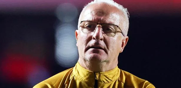 Arnaldo: Dorival tem que dar resposta agora, não contra o Boca Juniors