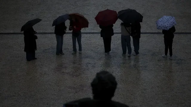 IPMA. Depressão "pouco habitual" pode trazer chuva e vento no domingo