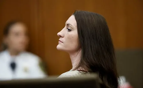 ¿Qué se sabe del caso Lindsay Clancy? Psicosis posparto y la muerte de sus tres hijos; el juicio que conmociona a Massachusetts