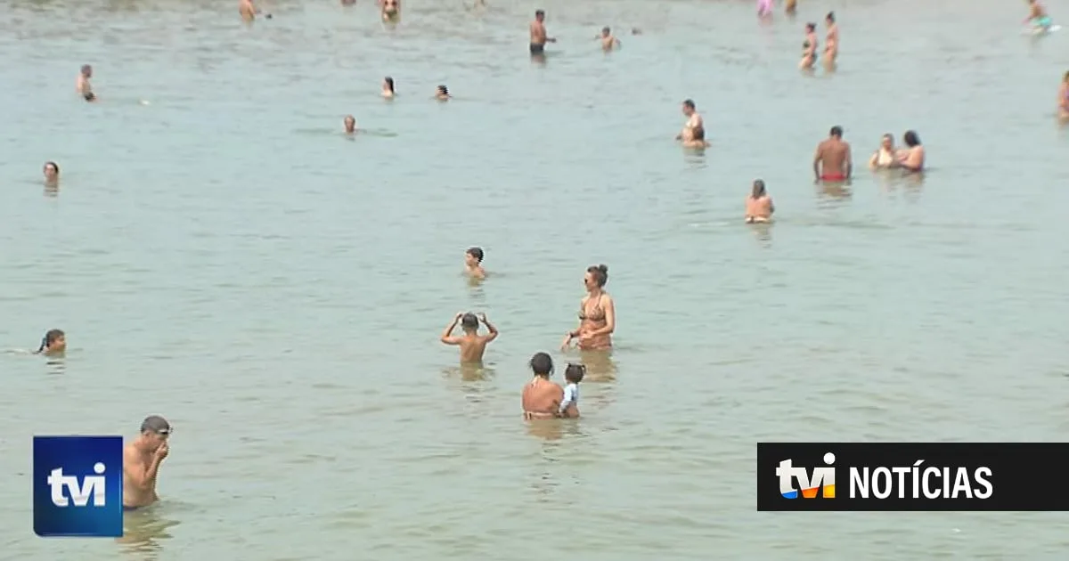 Algarve enche em agosto, mas portugueses ficam menos tempo e gastam menos