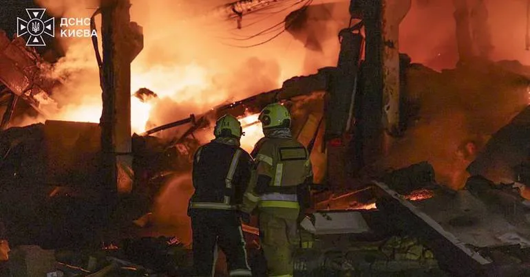 Ataque russo em larga escala a Kiev causa 11 mortos