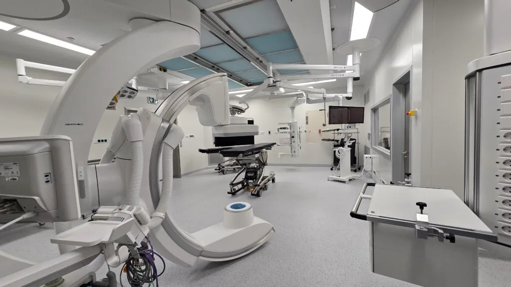 ULS Braga abre primeira sala de bloco operatório híbrida do norte