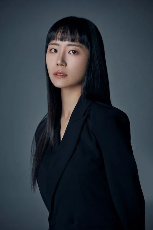 박예니 아닌 줄...최민식X한소희 사이 존재감 톡톡('인턴')