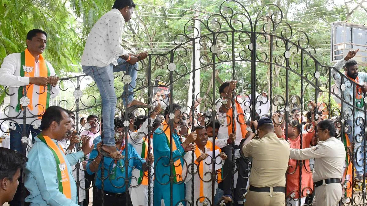 BJP protesters clash with police outside DC office in Dharwad