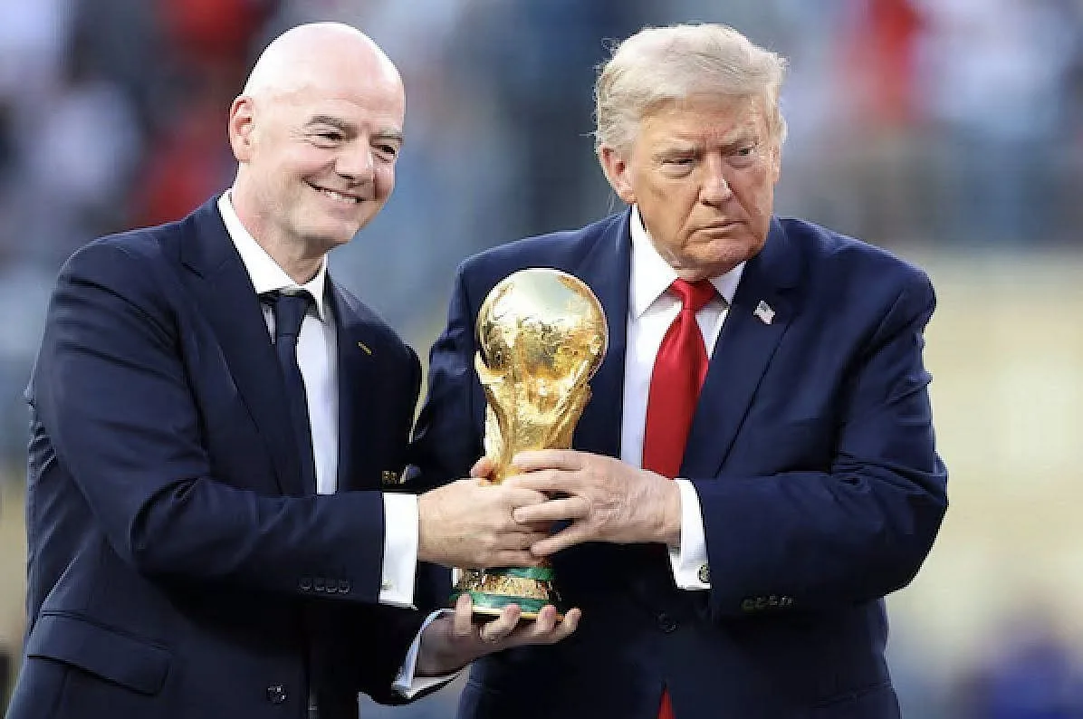 Infantino voltou a pedir desculpa por tentar vender Mundial a privados, mas não calou críticos