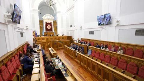 Sanidad, educación o vivienda: el PSOE abre paso a las cuentas de 2027 en Castilla-La Mancha ante el rechazo de PP y Vox