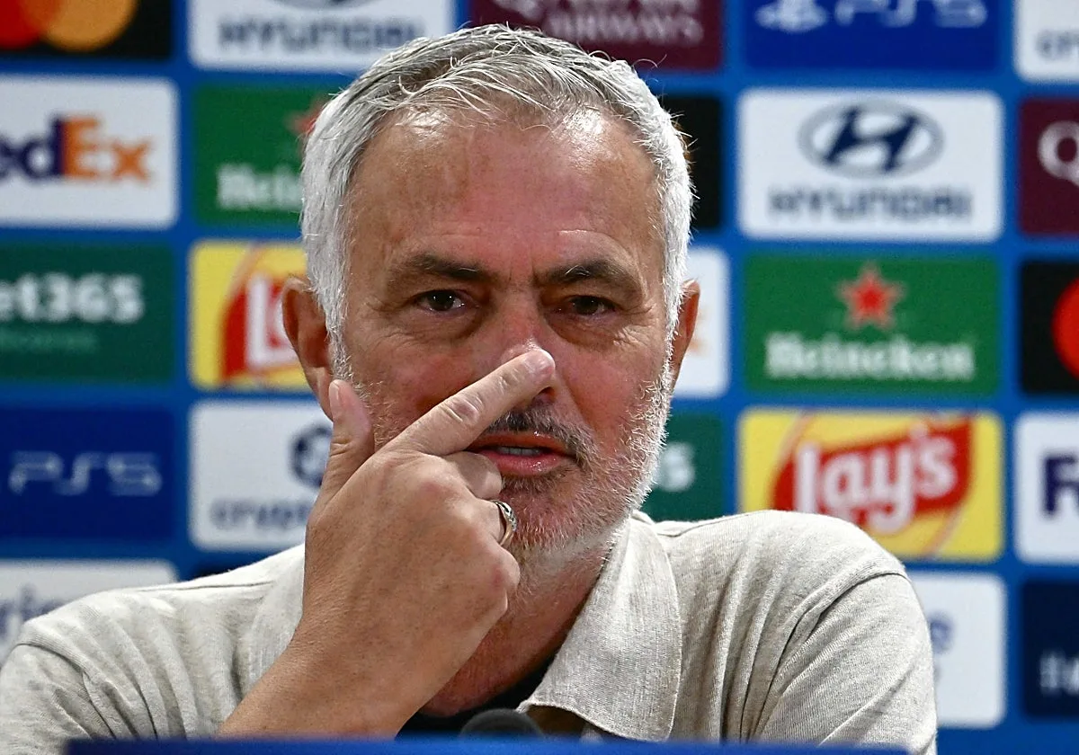 Mourinho: «Solo hace falta ver el primer minuto del Madrid-Villarreal para saber lo que pasó»