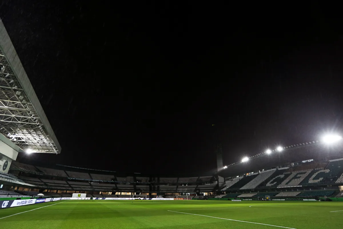 Jogos de hoje, segunda-feira, 12 de outubro: onde assistir futebol ao vivo e horários
