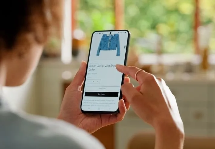 Samsung e Apple cortam produção de smartphones em até 30%, diz mídia asiática