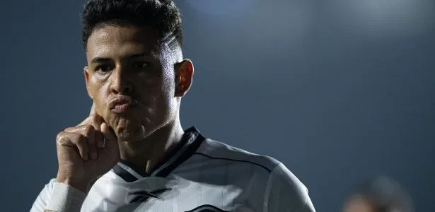Dínamo Moscou desiste de atacante do Botafogo e repete desculpa com Plata