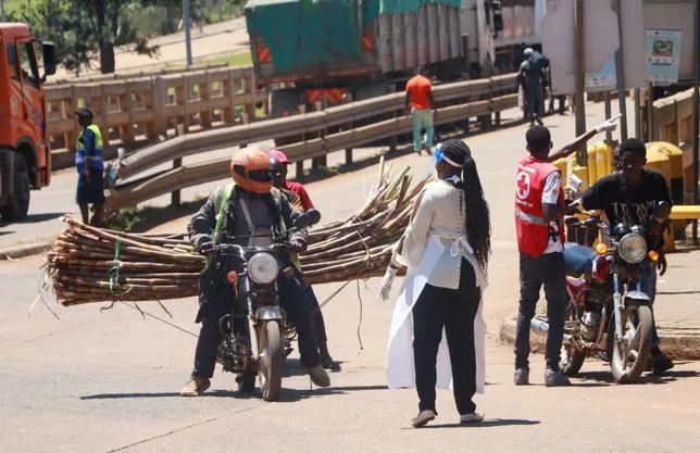 Le second cas d’Ebola au Kenya interroge sur l’“état de préparation” du pays