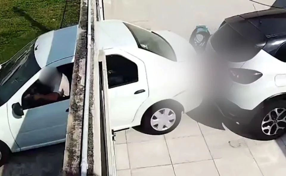 Homem invade garagem e ataca advogada da ex após se revoltar com valor de pensão em Curitiba; veja vídeo