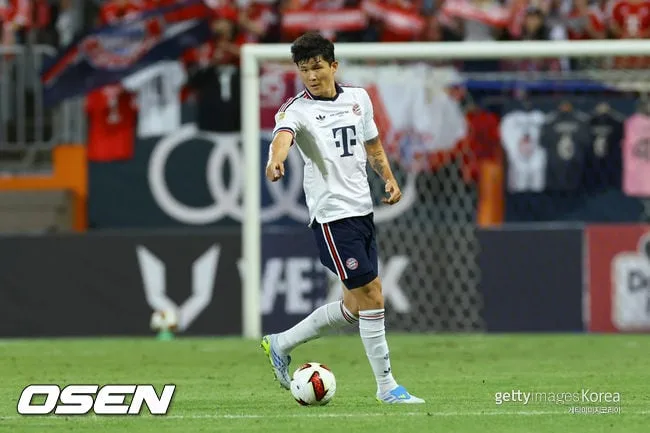 '28분 뛰고 패스 성공률 96%' 김민재, 짧아도 존재감...팀 4-2 역전승에 평점 '6.7'