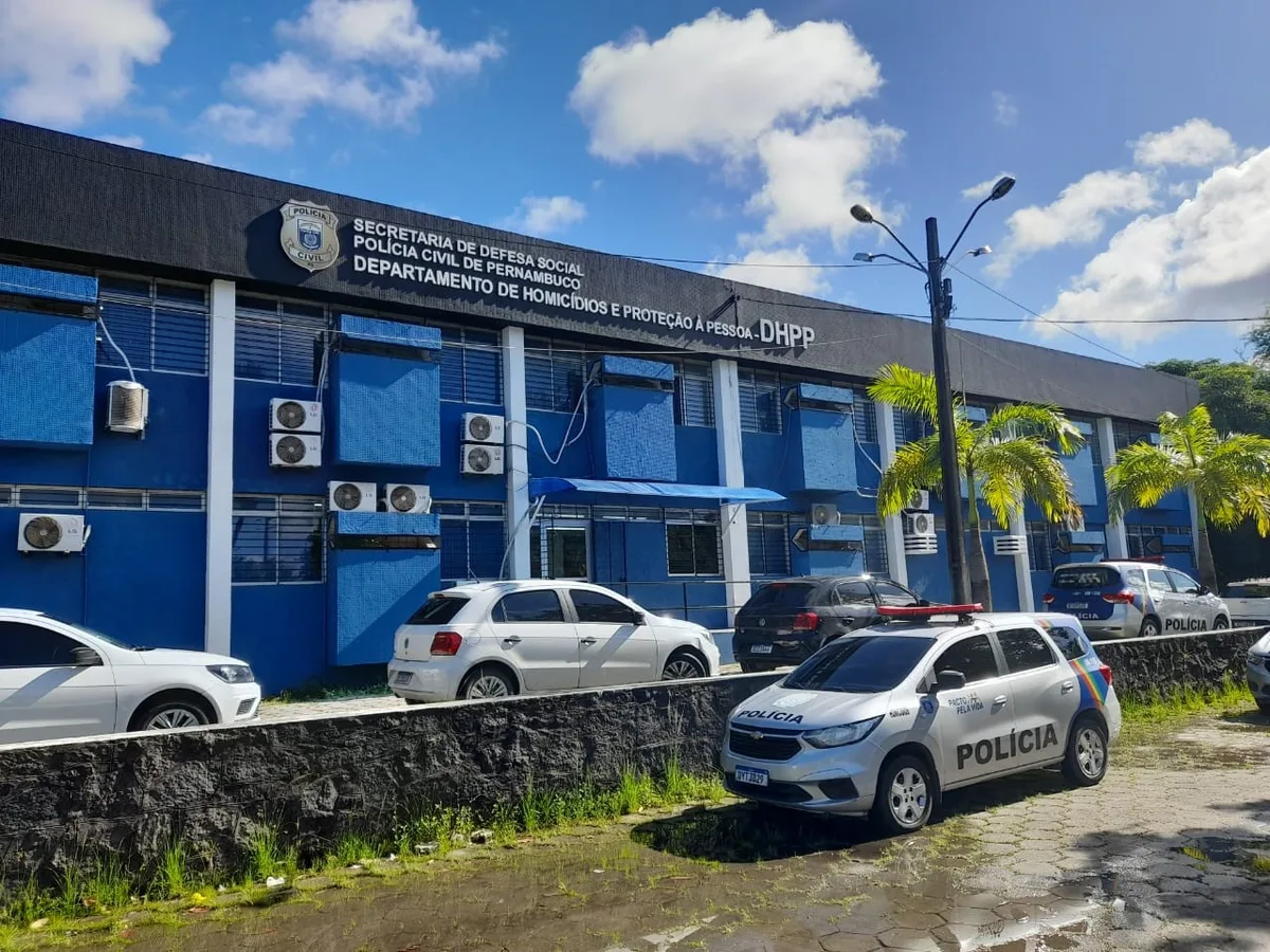 Neta é presa por espancar avô até a morte para comprar drogas