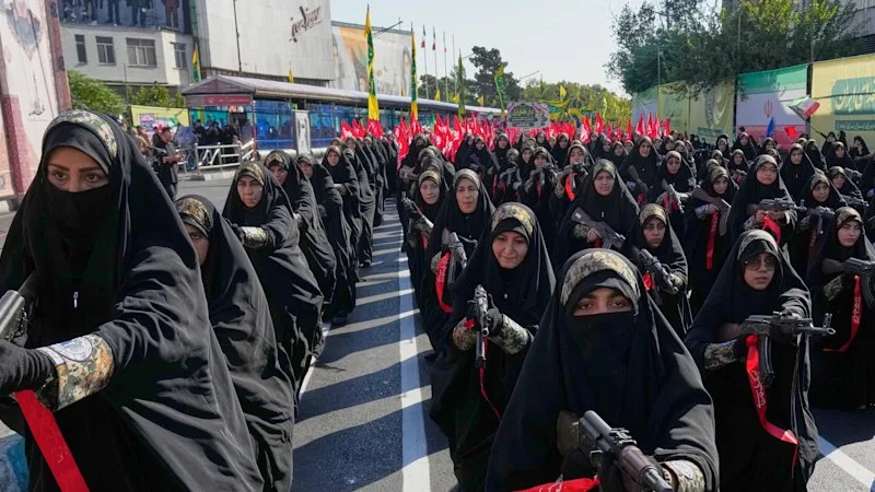 Iranians rally by the hundreds of thousands in biggest show of defiance since war began