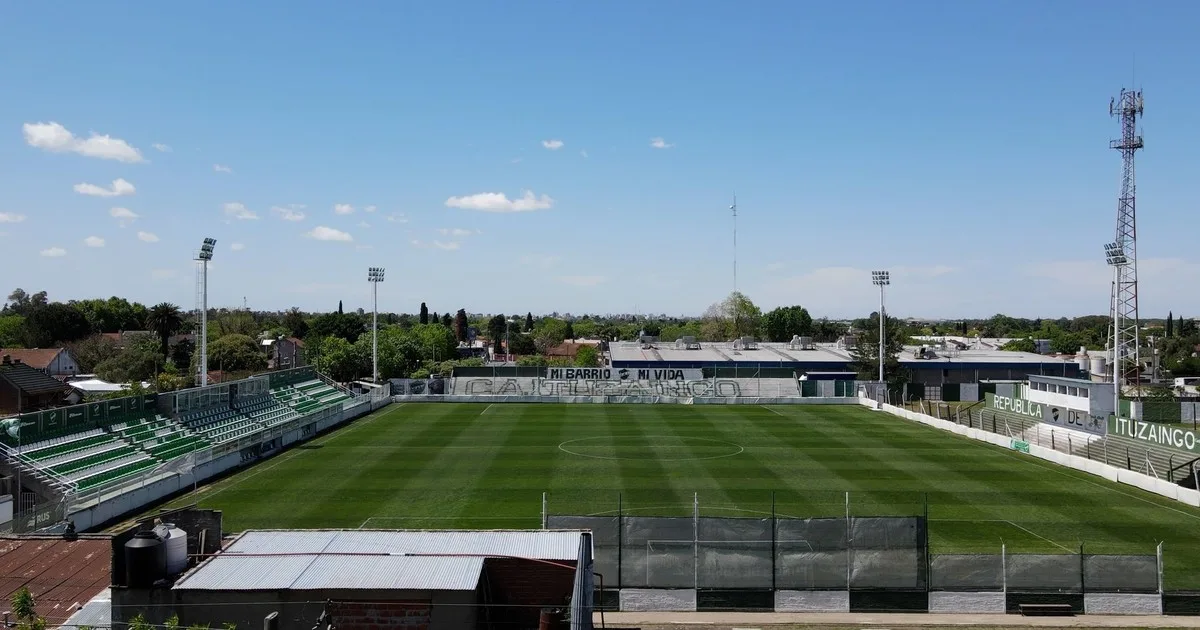 Primera B hinchadas visitantes: cómo se prepara la seguridad para Ituzaingó-Merlo y Talleres-Excursionistas