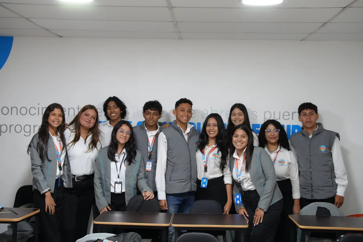 156 alumnos del Instituto Universitario JHS impulsarán el sector agroindustrial