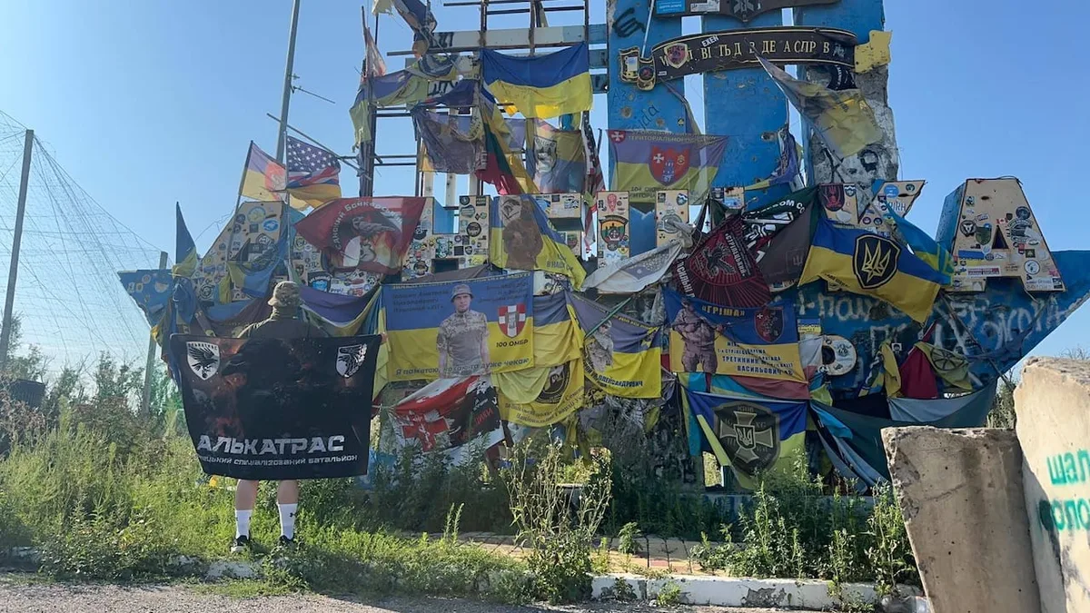 Why this Fredericton woman is walking a Ukrainian battalion flag across P.E.I.