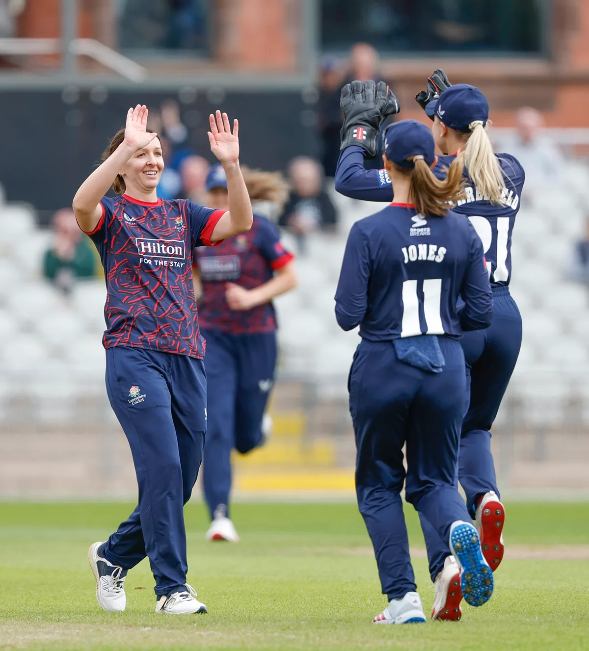 Kate Cross four keeps Lancashire in contention