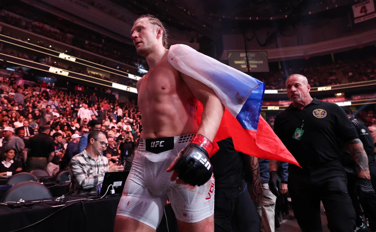 Менеджер российского тяжеловеса в UFC допустил чемпионский бой с Ганом