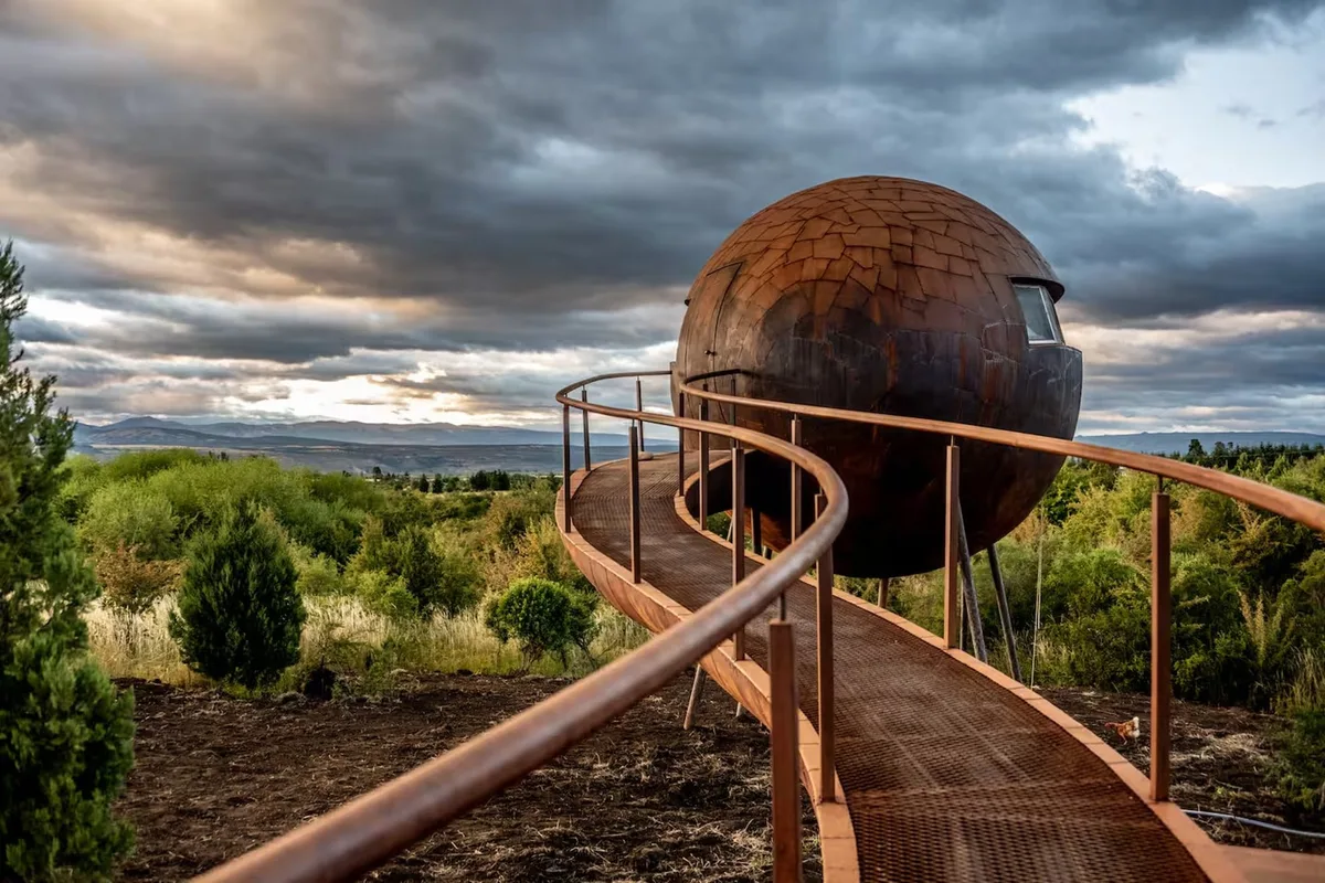 Esta cabaña tiene forma de huevo, se alquila y es más rentable que una habitación de un hotel tradicional
