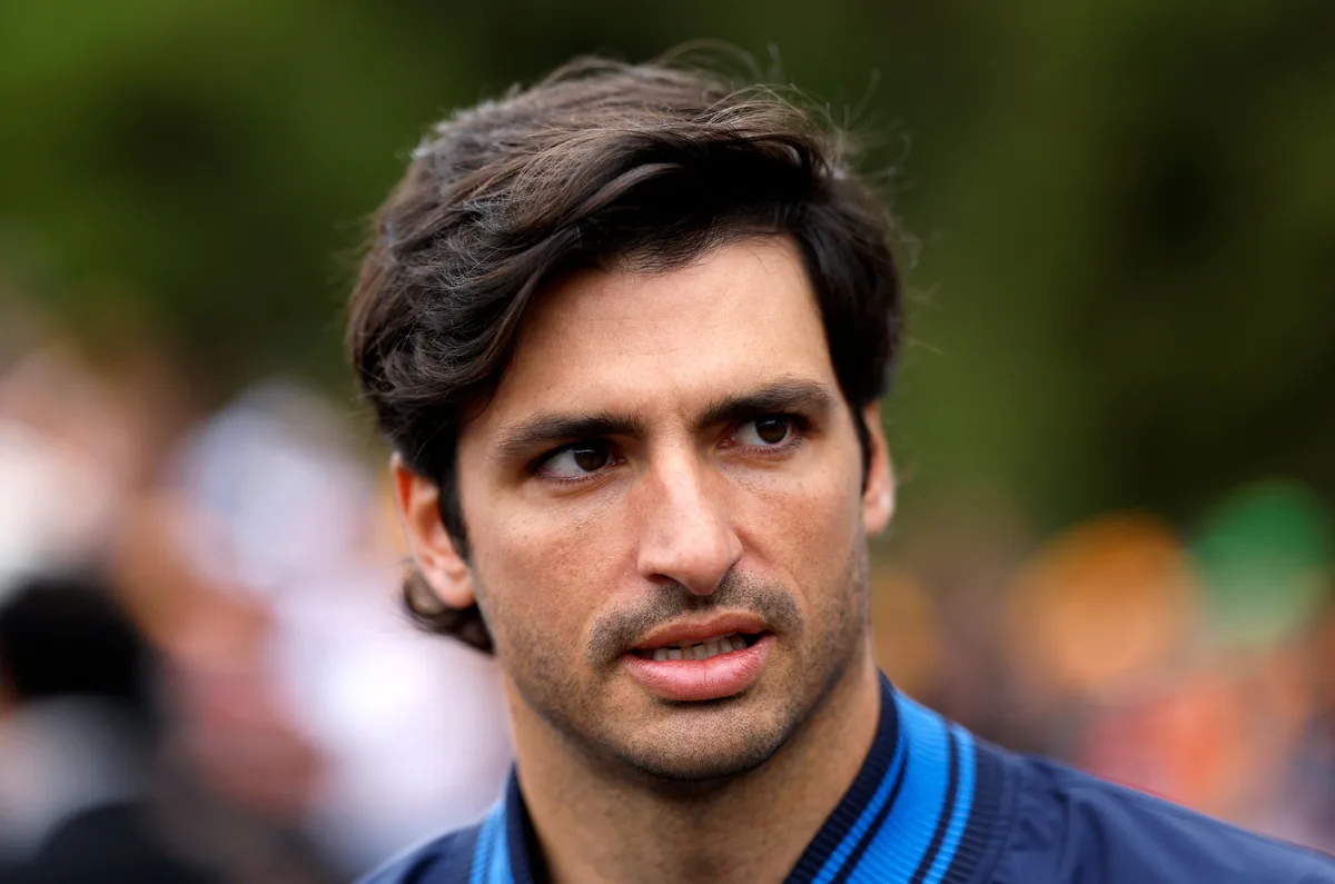 Adiós a los rumores: Checo Pérez queda fuera de Williams tras renovar Carlos Sainz