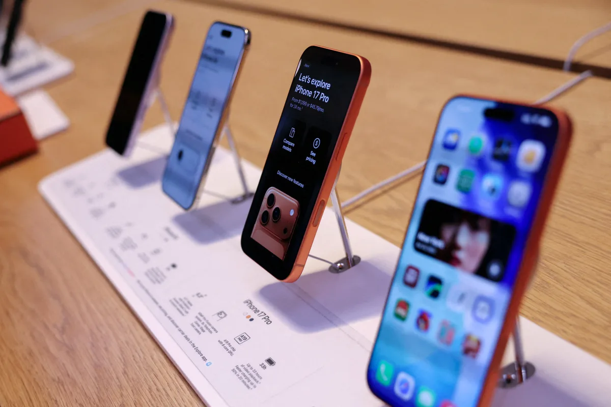 Apple enfrenta processo de R$ 15 bilhões no Reino Unido por regras de rastreamento de aplicativos