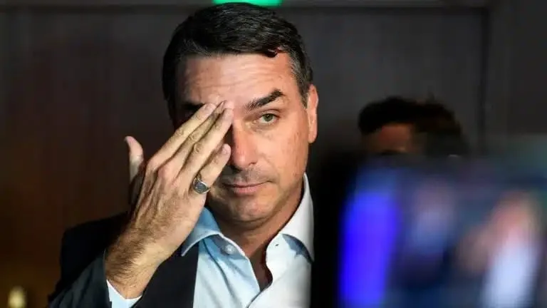 O nome do medo é Cerimedo: Flávio Bolsonaro está desesperado