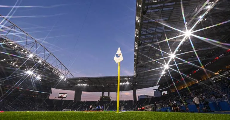 Liderança em jogo no primeiro clássico da temporada