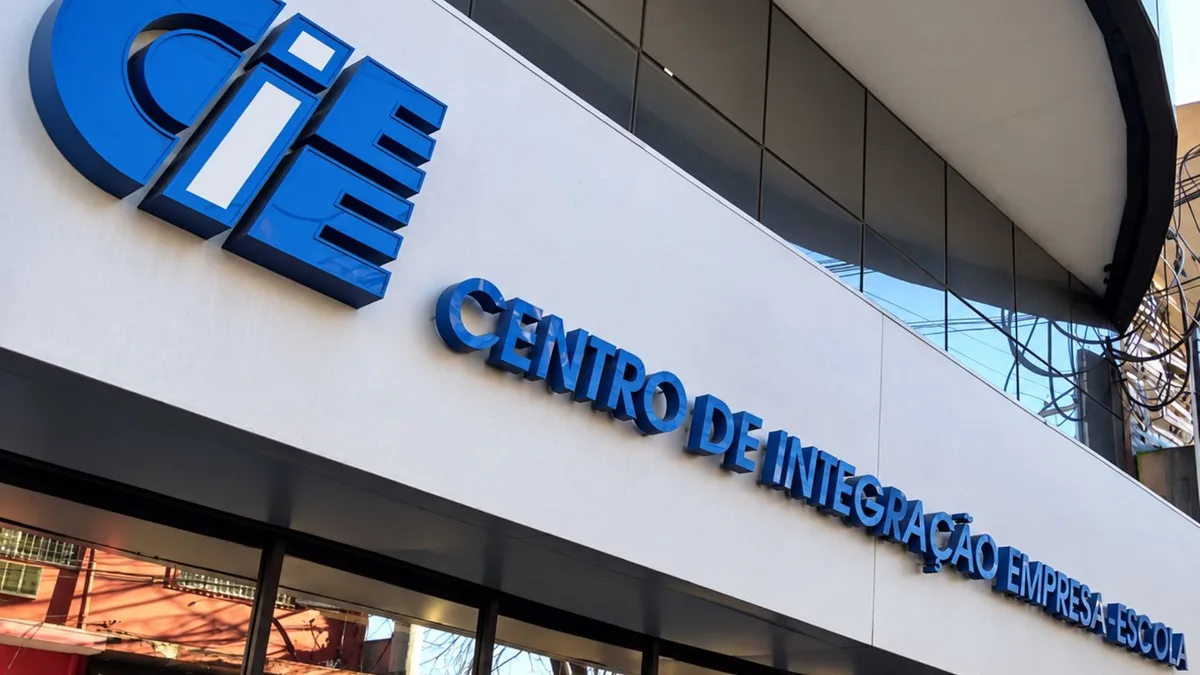 Instituição tem mais de 400 vagas de estágio e aprendizagem abertas no Ceará