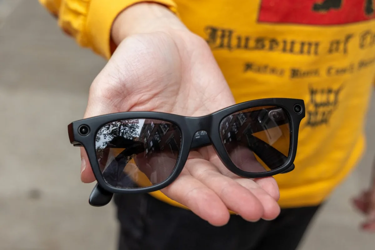 Meta Just Made Navigation on Its Smart Glasses a Lot More Useful