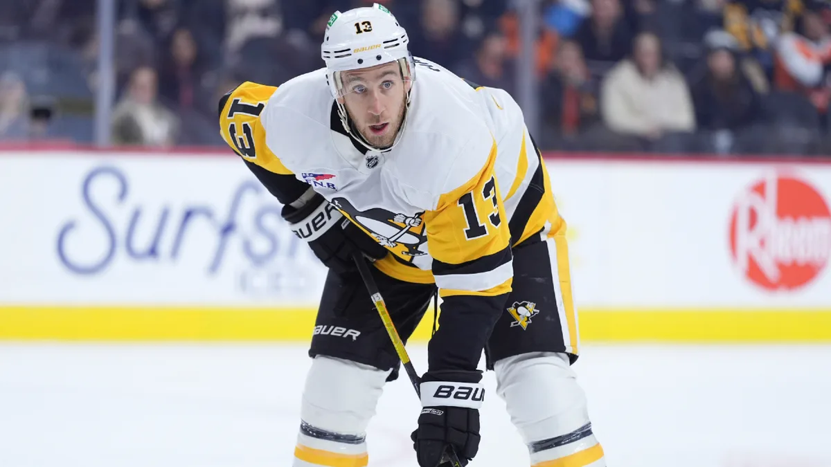 Kevin Hayes announces retirement after short KHL stint