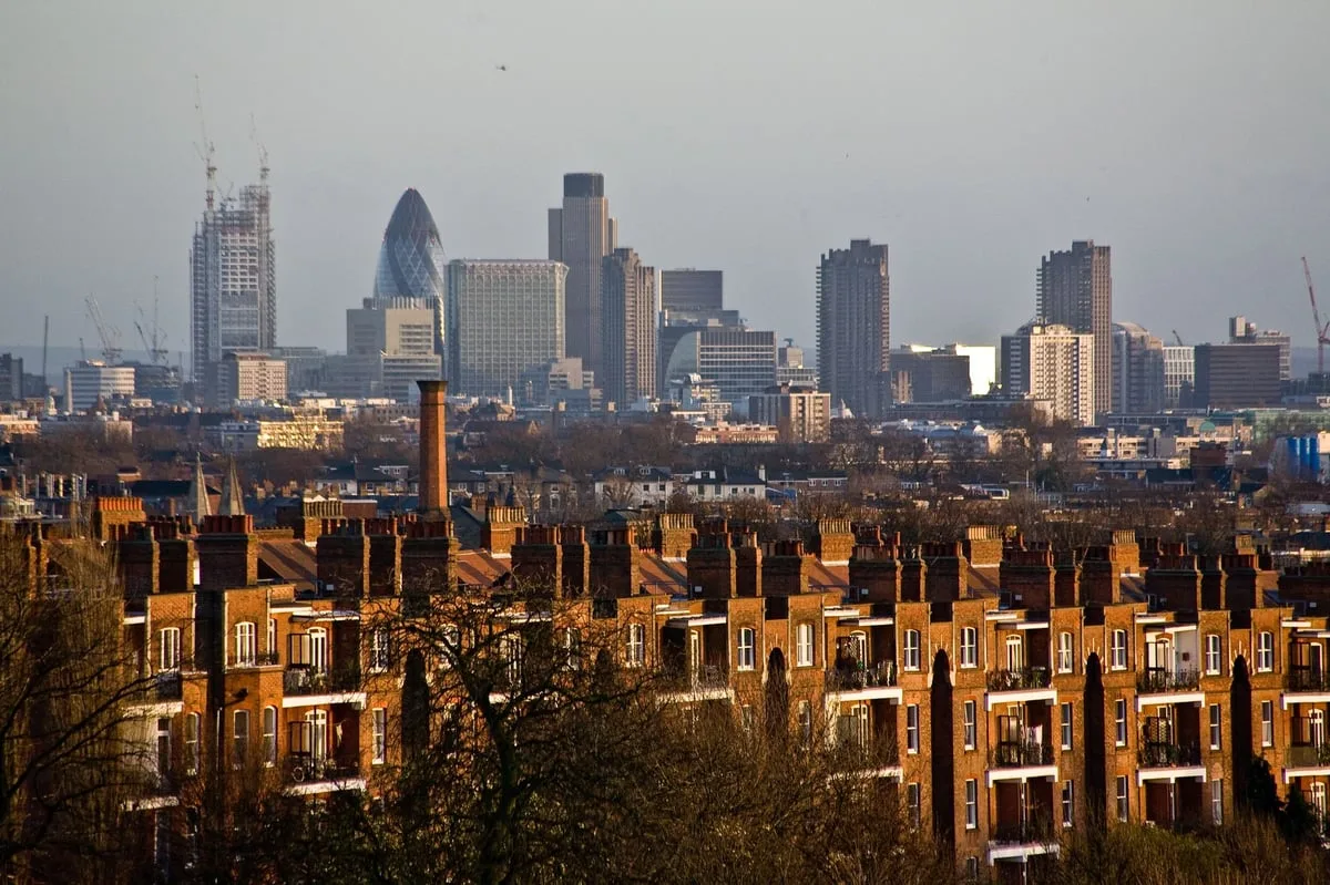 Nearly £300,000 wiped off average house price in central London in 25% slump, shock figures reveal
