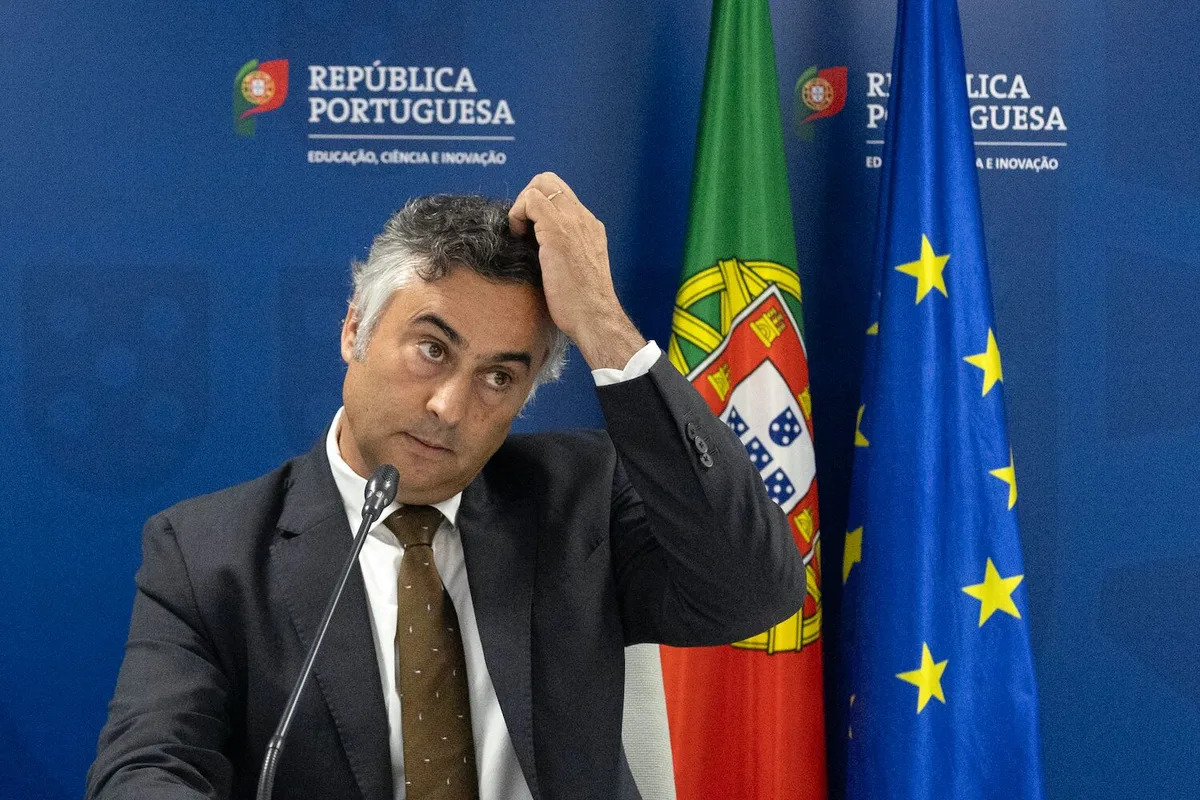 Ministro de “consciência totalmente tranquila” quanto a processo sobre exames