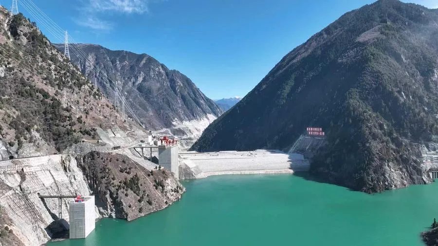 315 metros de altura: China inaugura barragem mais alta do mundo em Sichuan